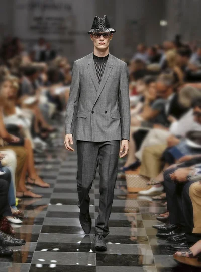 Look 15